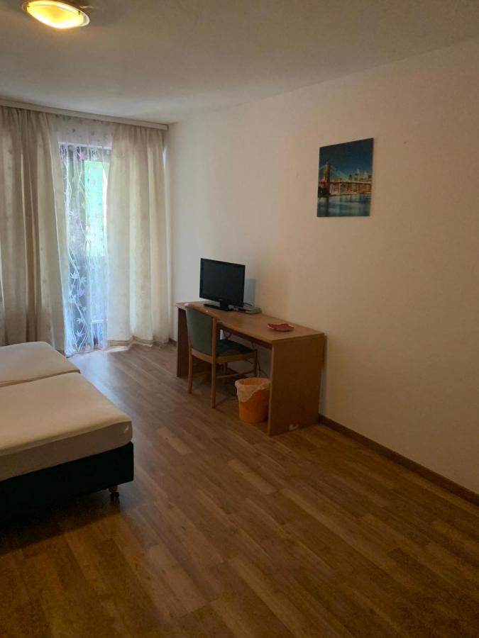 Grando Sukredo Hotel Hamburg Luaran gambar
